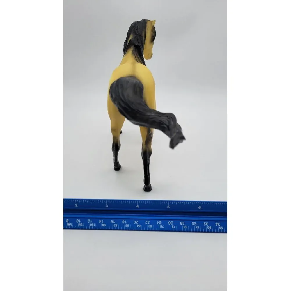 Vintage Classic Breyer Horse #4810 Mesteno's Mother Buckskin‎